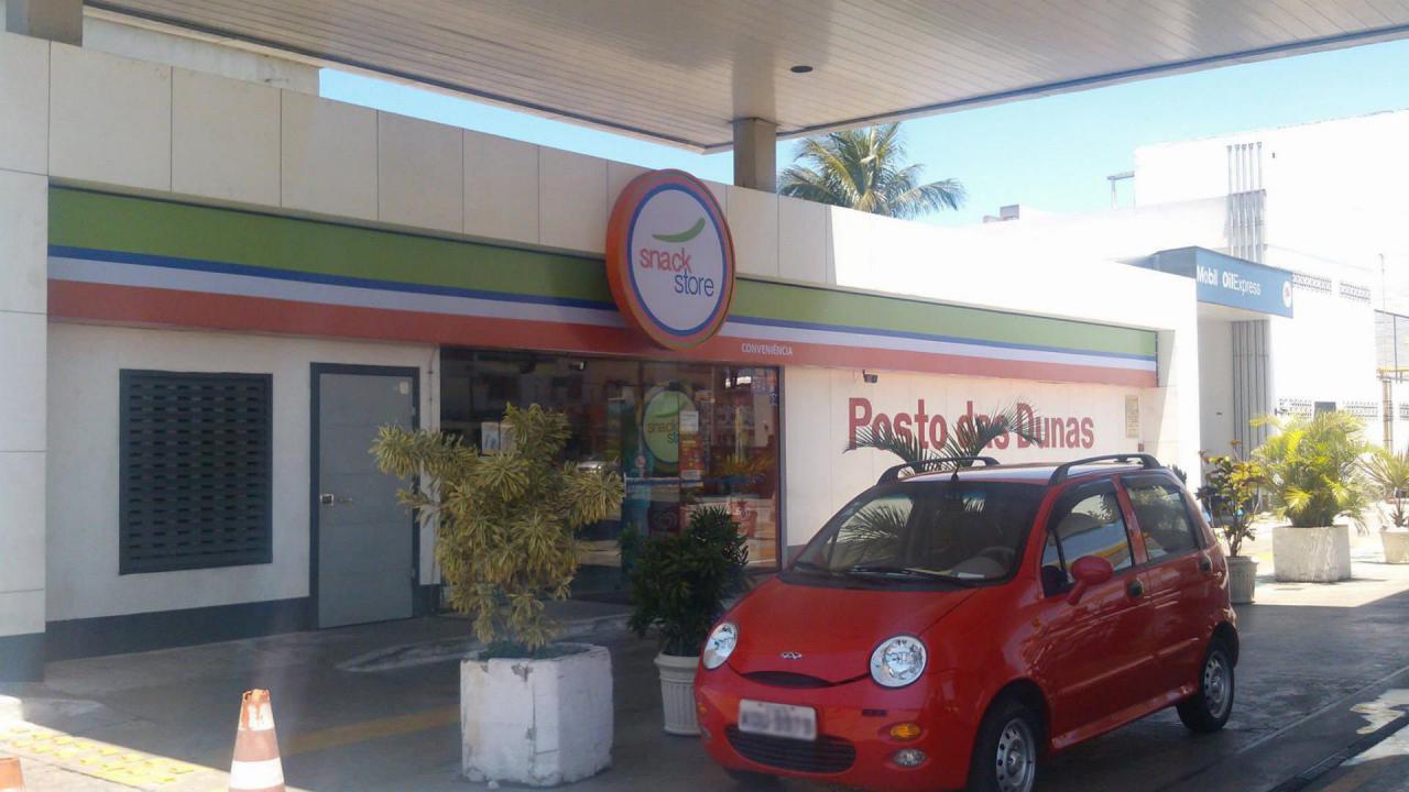 Fachada com Letreiro Backlight